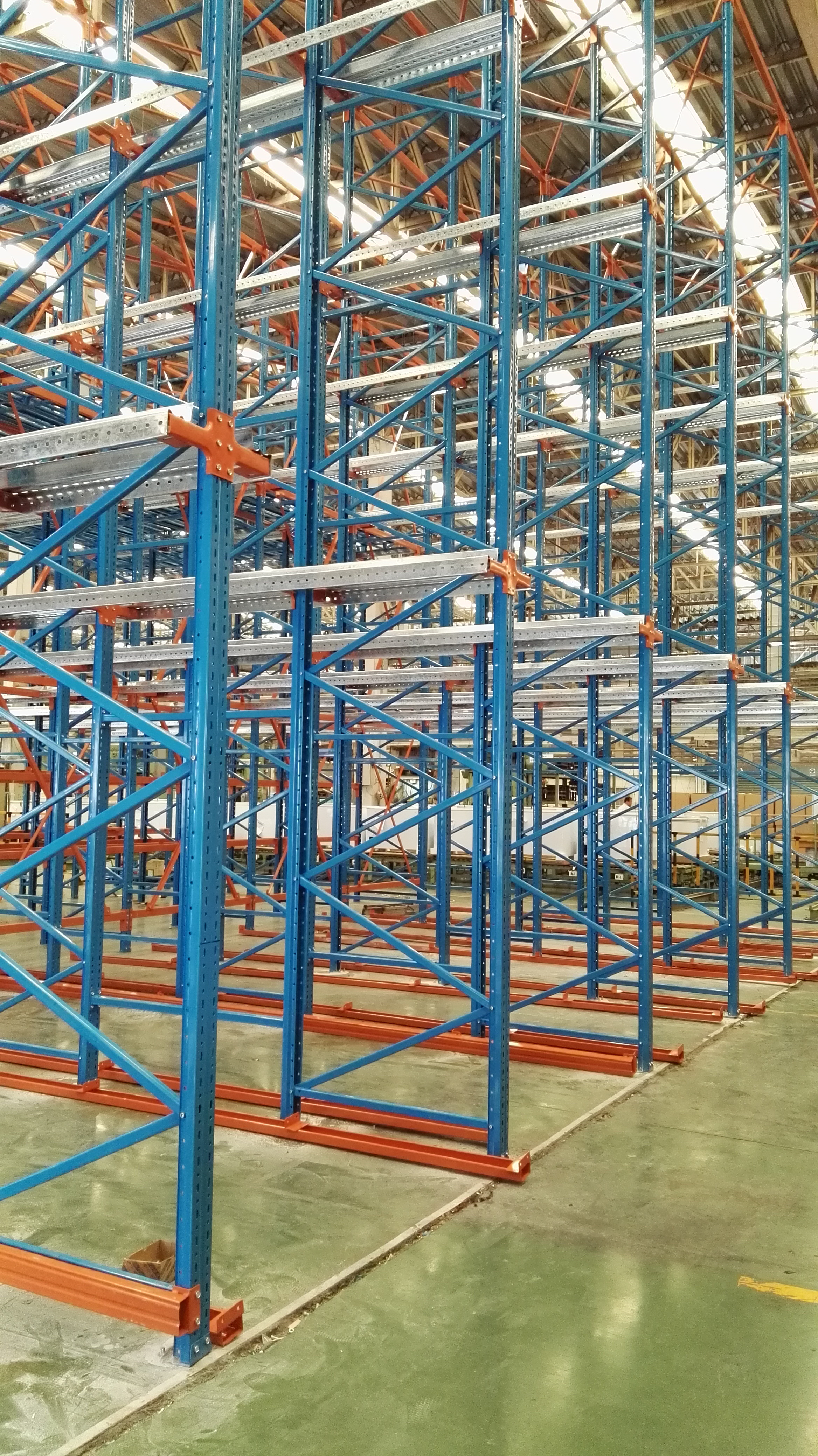 2015 YEAR THAILAND DRIVE IN RACKING PROJECT CASE 4